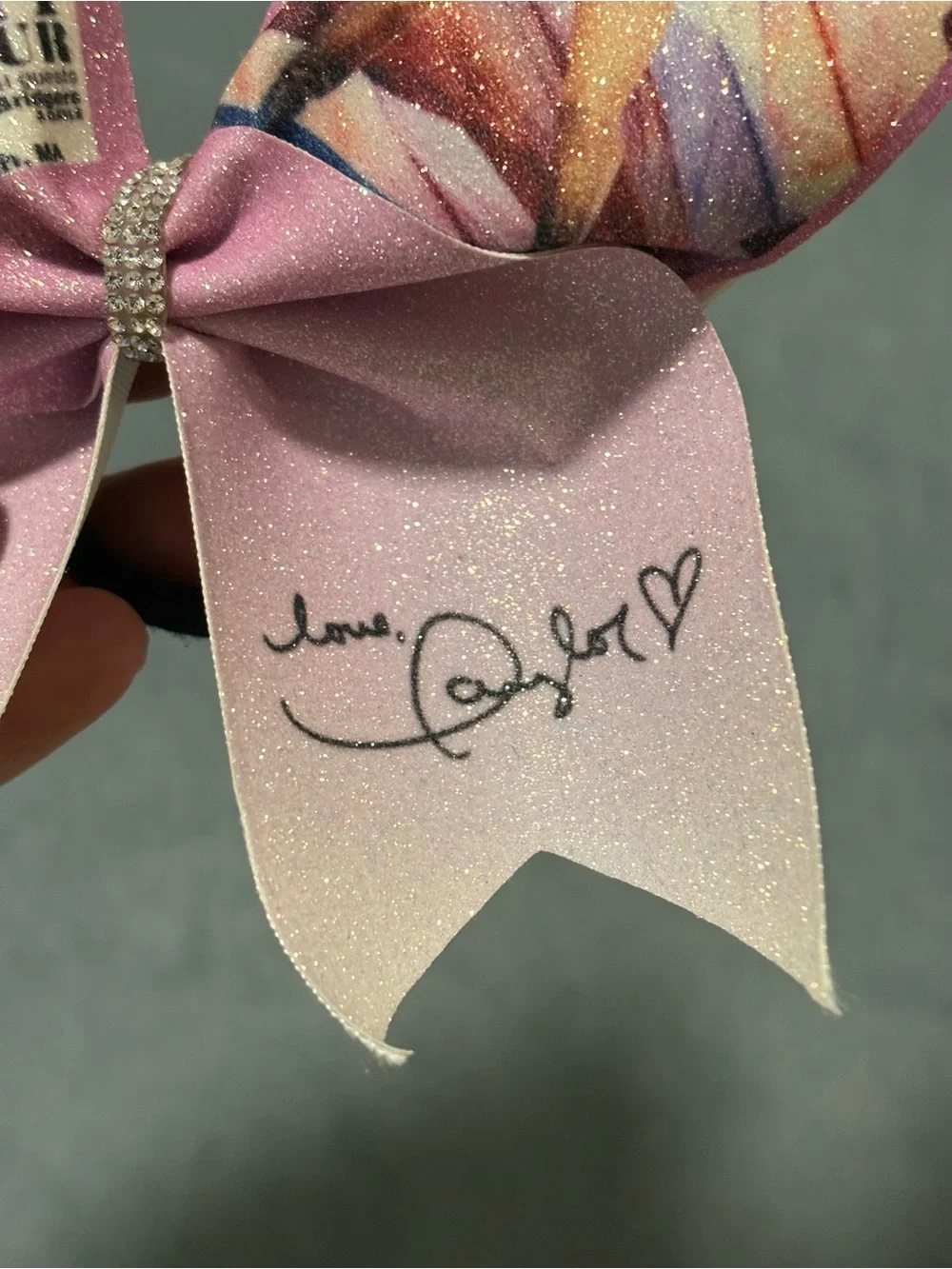 NWOT-Taylor Swift Full Glitter Stiff Vinyl Cheer Bow